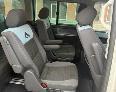 Белый Фольксваген Мультиван, объемом двигателя 1.9 л и пробегом 286 тыс. км за 10900 $, фото 7 на Automoto.ua