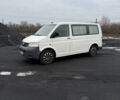 Белый Фольксваген Мультиван, объемом двигателя 1.9 л и пробегом 300 тыс. км за 8000 $, фото 1 на Automoto.ua