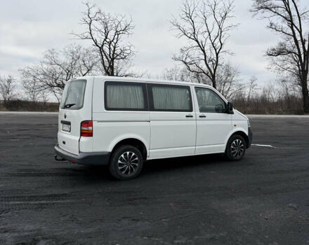Белый Фольксваген Мультиван, объемом двигателя 1.9 л и пробегом 300 тыс. км за 8000 $, фото 6 на Automoto.ua