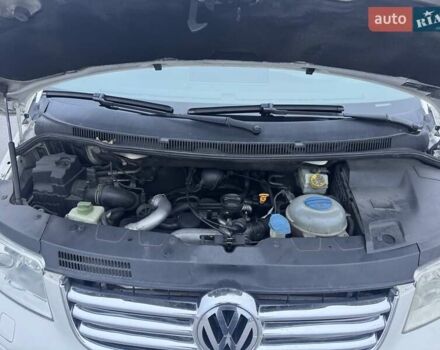 Білий Фольксваген Мультиван, об'ємом двигуна 2.46 л та пробігом 289 тис. км за 13500 $, фото 32 на Automoto.ua