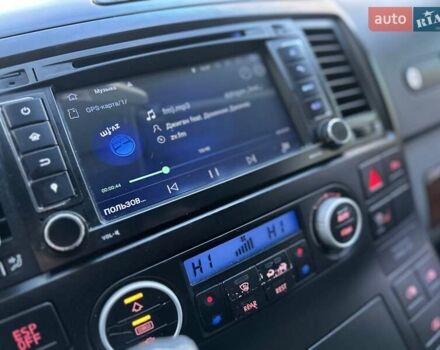 Белый Фольксваген Мультиван, объемом двигателя 2.5 л и пробегом 200 тыс. км за 13999 $, фото 51 на Automoto.ua