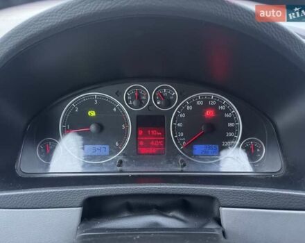 Білий Фольксваген Мультиван, об'ємом двигуна 2.46 л та пробігом 289 тис. км за 13500 $, фото 11 на Automoto.ua