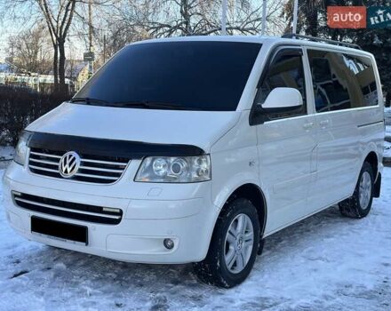 Белый Фольксваген Мультиван, объемом двигателя 2.5 л и пробегом 200 тыс. км за 13999 $, фото 6 на Automoto.ua