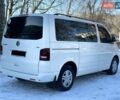 Белый Фольксваген Мультиван, объемом двигателя 2.5 л и пробегом 200 тыс. км за 13999 $, фото 5 на Automoto.ua