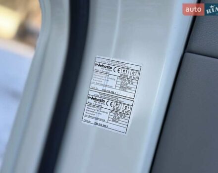 Белый Фольксваген Мультиван, объемом двигателя 2.5 л и пробегом 200 тыс. км за 13999 $, фото 52 на Automoto.ua