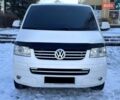 Белый Фольксваген Мультиван, объемом двигателя 2.5 л и пробегом 200 тыс. км за 13999 $, фото 1 на Automoto.ua