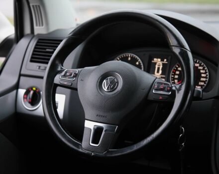 Белый Фольксваген Мультиван, объемом двигателя 2 л и пробегом 302 тыс. км за 23700 $, фото 13 на Automoto.ua