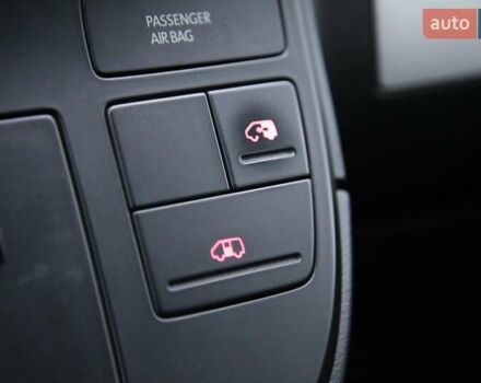 Белый Фольксваген Мультиван, объемом двигателя 1.98 л и пробегом 302 тыс. км за 23700 $, фото 18 на Automoto.ua