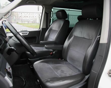 Белый Фольксваген Мультиван, объемом двигателя 2 л и пробегом 302 тыс. км за 23700 $, фото 6 на Automoto.ua