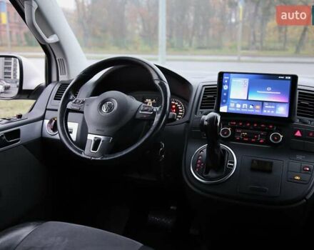 Белый Фольксваген Мультиван, объемом двигателя 1.98 л и пробегом 302 тыс. км за 23700 $, фото 10 на Automoto.ua