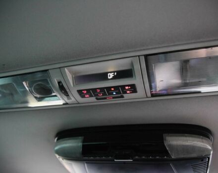 Белый Фольксваген Мультиван, объемом двигателя 2 л и пробегом 302 тыс. км за 23700 $, фото 14 на Automoto.ua