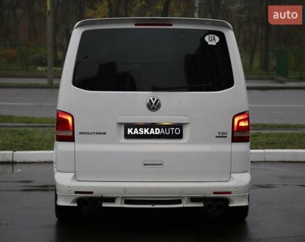 Белый Фольксваген Мультиван, объемом двигателя 1.98 л и пробегом 302 тыс. км за 23700 $, фото 4 на Automoto.ua