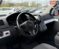 Белый Фольксваген Мультиван, объемом двигателя 2 л и пробегом 310 тыс. км за 17500 $, фото 2 на Automoto.ua