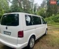 Белый Фольксваген Мультиван, объемом двигателя 1.98 л и пробегом 347 тыс. км за 16500 $, фото 3 на Automoto.ua
