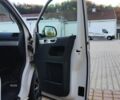 Белый Фольксваген Мультиван, объемом двигателя 1.98 л и пробегом 285 тыс. км за 14923 $, фото 24 на Automoto.ua