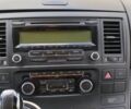 Белый Фольксваген Мультиван, объемом двигателя 1.98 л и пробегом 285 тыс. км за 14923 $, фото 26 на Automoto.ua