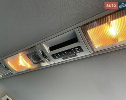 Білий Фольксваген Мультиван, об'ємом двигуна 1.97 л та пробігом 290 тис. км за 17500 $, фото 19 на Automoto.ua