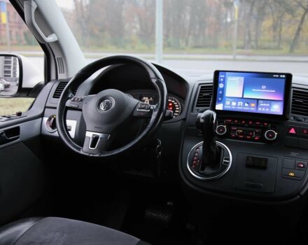 Белый Фольксваген Мультиван, объемом двигателя 2 л и пробегом 302 тыс. км за 23700 $, фото 10 на Automoto.ua