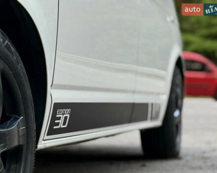 Белый Фольксваген Мультиван, объемом двигателя 1.97 л и пробегом 313 тыс. км за 26200 $, фото 25 на Automoto.ua