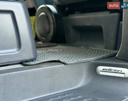 Белый Фольксваген Мультиван, объемом двигателя 1.97 л и пробегом 313 тыс. км за 26200 $, фото 55 на Automoto.ua