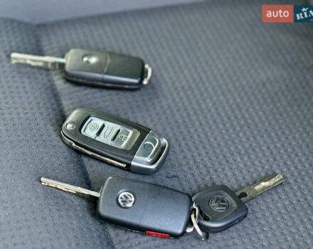 Белый Фольксваген Мультиван, объемом двигателя 1.97 л и пробегом 313 тыс. км за 26200 $, фото 9 на Automoto.ua