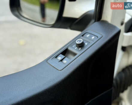 Белый Фольксваген Мультиван, объемом двигателя 1.97 л и пробегом 313 тыс. км за 26200 $, фото 33 на Automoto.ua