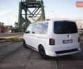 Білий Фольксваген Мультиван, об'ємом двигуна 2 л та пробігом 287 тис. км за 18500 $, фото 4 на Automoto.ua