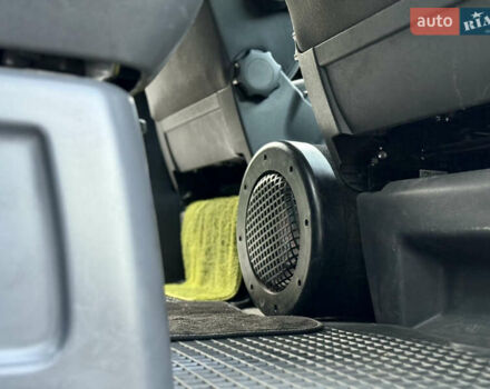 Белый Фольксваген Мультиван, объемом двигателя 1.97 л и пробегом 313 тыс. км за 26200 $, фото 53 на Automoto.ua