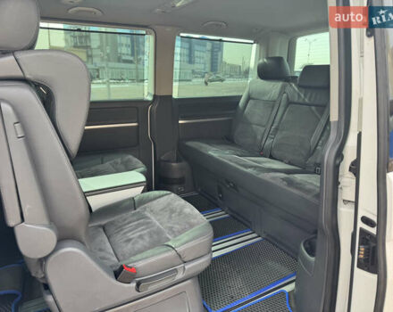 Білий Фольксваген Мультиван, об'ємом двигуна 1.97 л та пробігом 231 тис. км за 20500 $, фото 23 на Automoto.ua