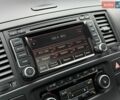 Білий Фольксваген Мультиван, об'ємом двигуна 2 л та пробігом 290 тис. км за 21999 $, фото 33 на Automoto.ua
