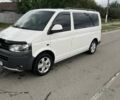 Белый Фольксваген Мультиван, объемом двигателя 2 л и пробегом 190 тыс. км за 26100 $, фото 1 на Automoto.ua