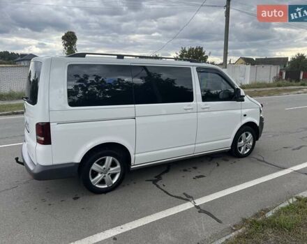Белый Фольксваген Мультиван, объемом двигателя 2 л и пробегом 190 тыс. км за 26100 $, фото 2 на Automoto.ua