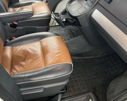 Белый Фольксваген Мультиван, объемом двигателя 2 л и пробегом 190 тыс. км за 26100 $, фото 6 на Automoto.ua