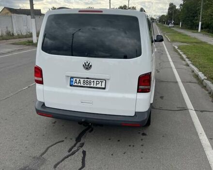 Белый Фольксваген Мультиван, объемом двигателя 2 л и пробегом 190 тыс. км за 26100 $, фото 1 на Automoto.ua