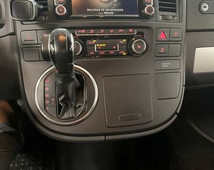 Белый Фольксваген Мультиван, объемом двигателя 2 л и пробегом 190 тыс. км за 26100 $, фото 5 на Automoto.ua