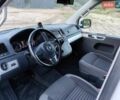 Белый Фольксваген Мультиван, объемом двигателя 1.98 л и пробегом 148 тыс. км за 18574 $, фото 3 на Automoto.ua