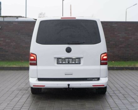 Белый Фольксваген Мультиван, объемом двигателя 2 л и пробегом 175 тыс. км за 9700 $, фото 6 на Automoto.ua