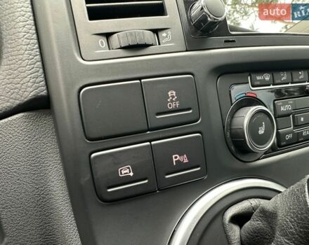Білий Фольксваген Мультиван, об'ємом двигуна 1.98 л та пробігом 207 тис. км за 28900 $, фото 168 на Automoto.ua