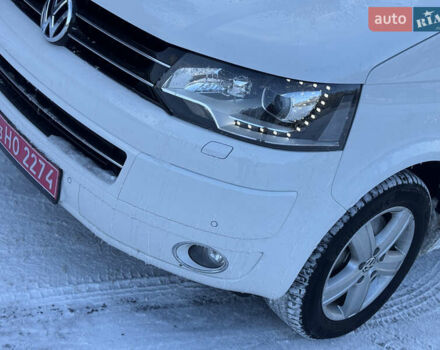 Белый Фольксваген Мультиван, объемом двигателя 2 л и пробегом 221 тыс. км за 26500 $, фото 14 на Automoto.ua