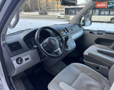 Белый Фольксваген Мультиван, объемом двигателя 2 л и пробегом 221 тыс. км за 26500 $, фото 32 на Automoto.ua