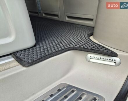 Білий Фольксваген Мультиван, об'ємом двигуна 1.97 л та пробігом 184 тис. км за 35300 $, фото 8 на Automoto.ua