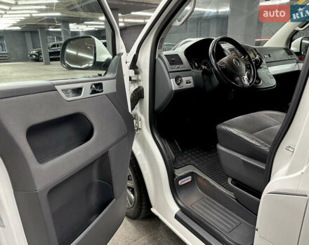 Белый Фольксваген Мультиван, объемом двигателя 1.97 л и пробегом 224 тыс. км за 35000 $, фото 8 на Automoto.ua