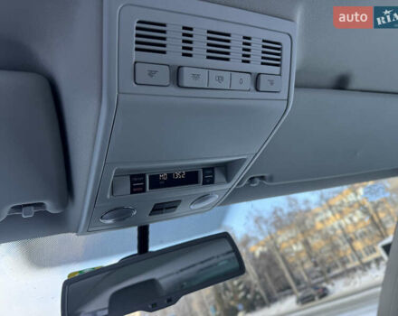 Белый Фольксваген Мультиван, объемом двигателя 2 л и пробегом 221 тыс. км за 26500 $, фото 39 на Automoto.ua