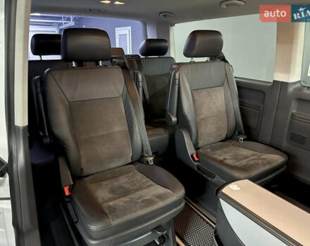 Белый Фольксваген Мультиван, объемом двигателя 1.97 л и пробегом 224 тыс. км за 35000 $, фото 18 на Automoto.ua