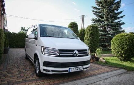 Белый Фольксваген Мультиван, объемом двигателя 2 л и пробегом 195 тыс. км за 10200 $, фото 2 на Automoto.ua