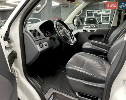 Белый Фольксваген Мультиван, объемом двигателя 1.97 л и пробегом 224 тыс. км за 35000 $, фото 9 на Automoto.ua