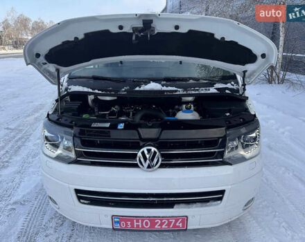 Белый Фольксваген Мультиван, объемом двигателя 2 л и пробегом 221 тыс. км за 26500 $, фото 74 на Automoto.ua
