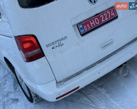 Белый Фольксваген Мультиван, объемом двигателя 2 л и пробегом 221 тыс. км за 26500 $, фото 16 на Automoto.ua