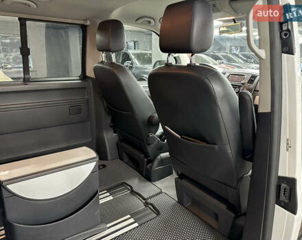 Белый Фольксваген Мультиван, объемом двигателя 1.97 л и пробегом 224 тыс. км за 35000 $, фото 19 на Automoto.ua