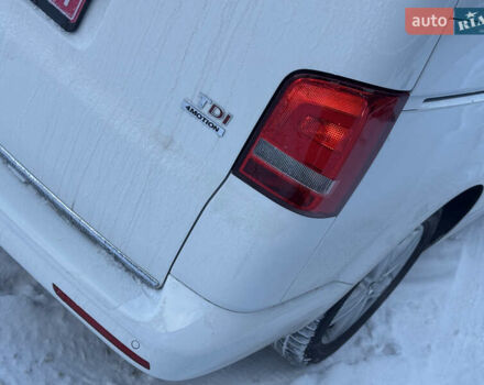 Белый Фольксваген Мультиван, объемом двигателя 2 л и пробегом 221 тыс. км за 26500 $, фото 19 на Automoto.ua